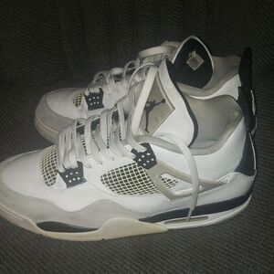 Nike Jordan #4 Men's White and Gray Sneakers